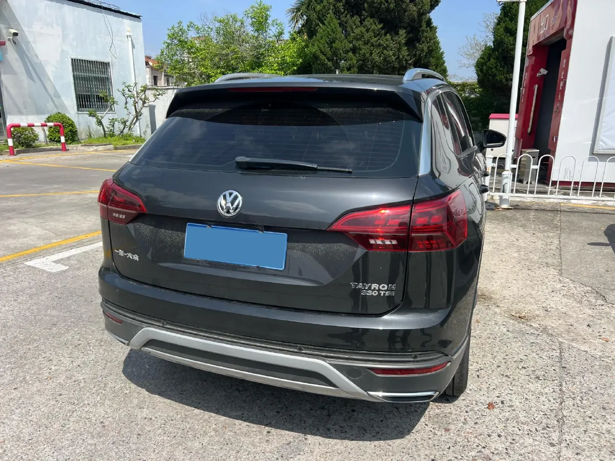 2019 Jeep Cherokee 2.0T 234HP L4 9AT,autocango,china used car exporter,china ev exporter,chinese used car exporter,chinese used ev exporter