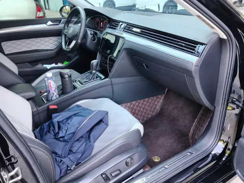 2023 Volkswagen Magotan 2.0T 186HP L4 7DCT,autocango,china used car exporter,china ev exporter,chinese used car exporter,chinese used ev exporter