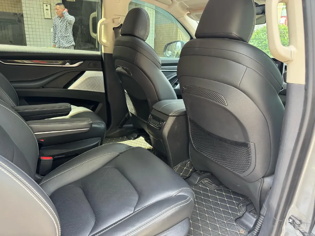 2017 MAXUS D90 2.0T 224HP L4 6AT,autocango,china used car exporter,china ev exporter,chinese used car exporter,chinese used ev exporter