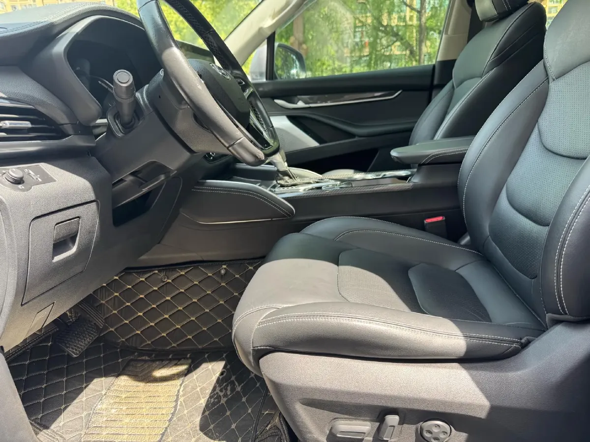 2017 MAXUS D90 2.0T 224HP L4 6AT,autocango,china used car exporter,china ev exporter,chinese used car exporter,chinese used ev exporter