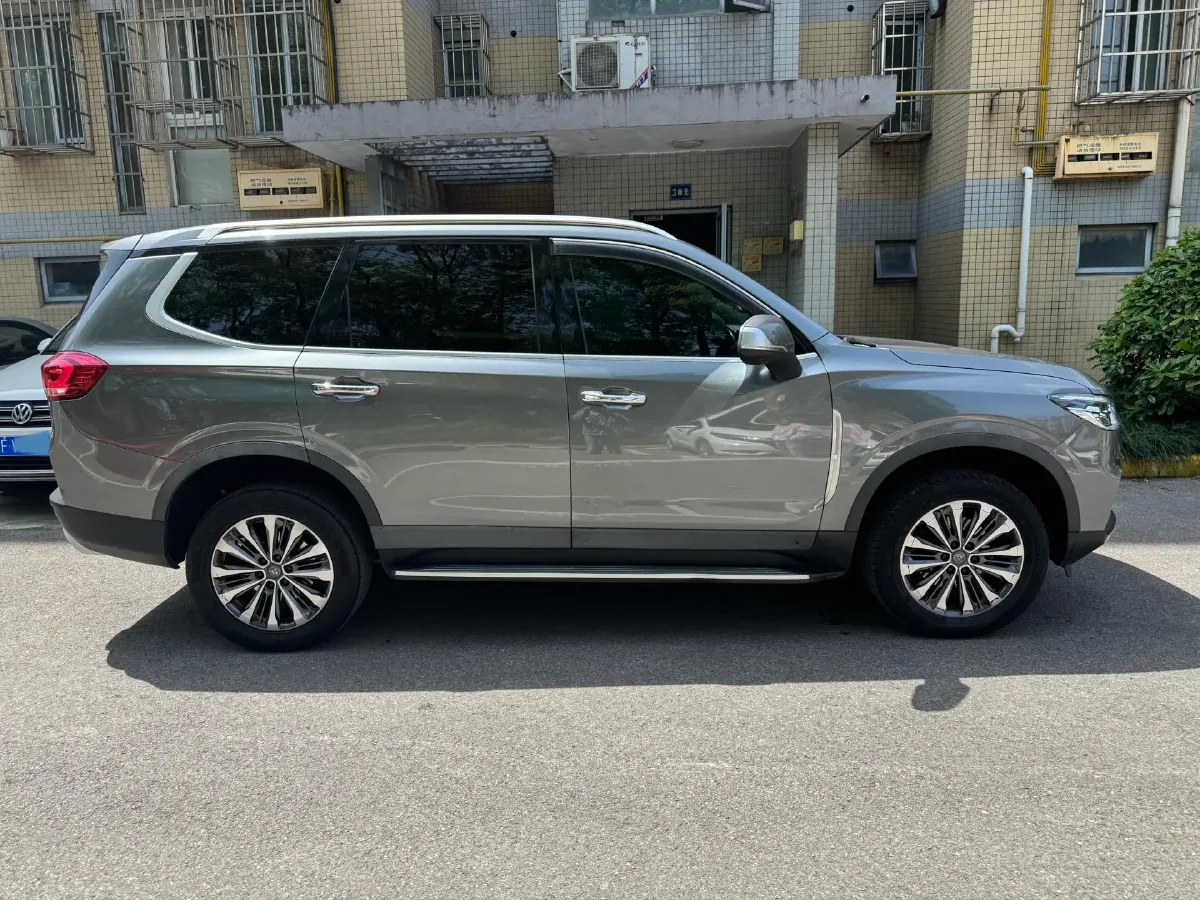 2017 MAXUS D90 2.0T 224HP L4 6AT,autocango,china used car exporter,china ev exporter,chinese used car exporter,chinese used ev exporter