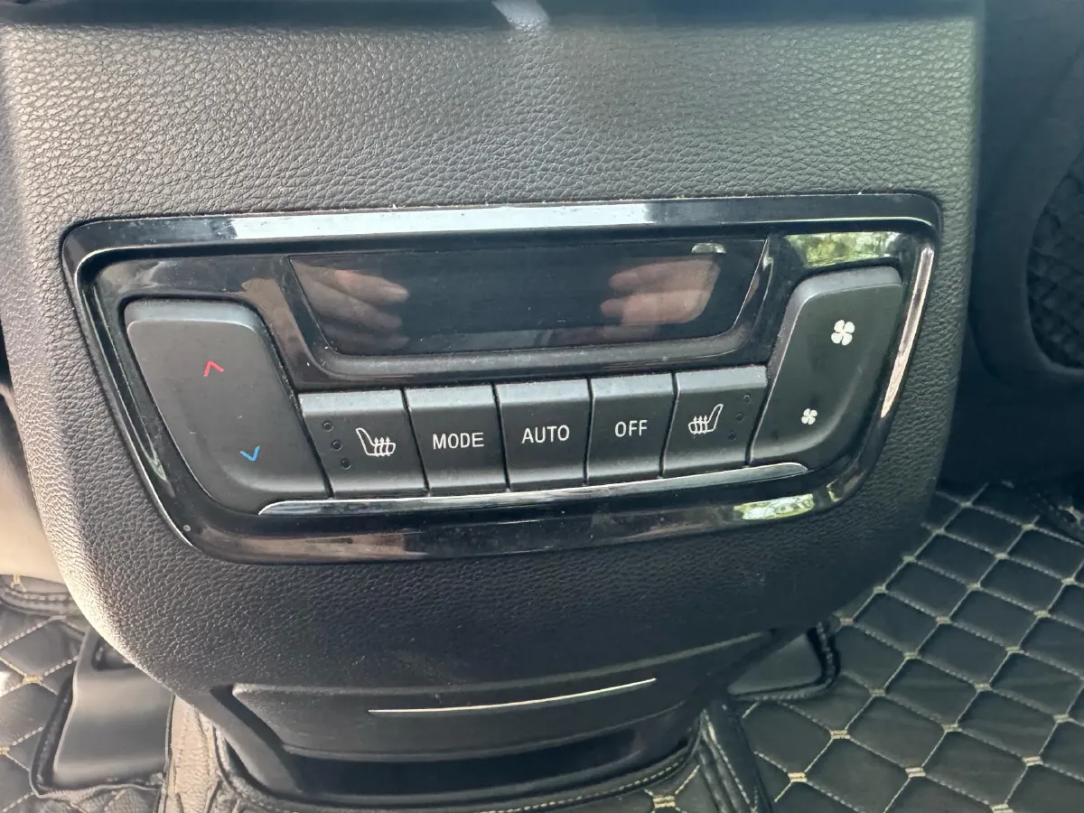 2017 MAXUS D90 2.0T 224HP L4 6AT,autocango,china used car exporter,china ev exporter,chinese used car exporter,chinese used ev exporter