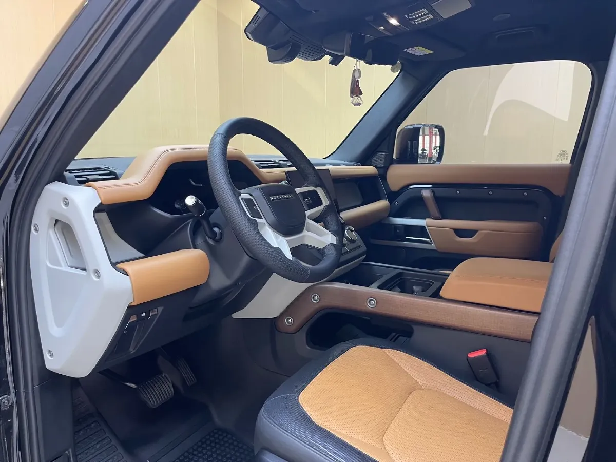 2023 Land Rover Defender 3.0T 400HP L6 8AT,autocango,china used car exporter,china ev exporter,chinese used car exporter,chinese used ev exporter