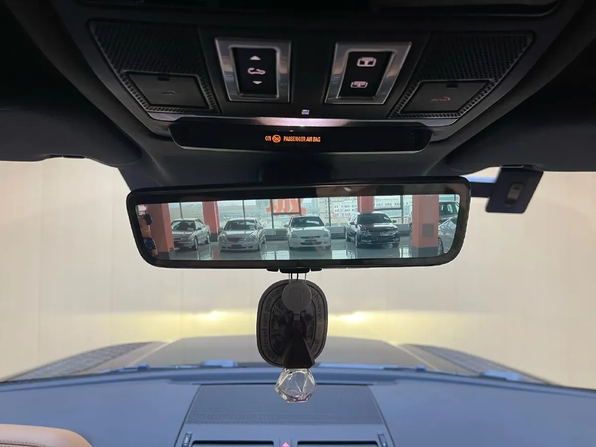 2023 Land Rover Defender 3.0T 400HP L6 8AT,autocango,china used car exporter,china ev exporter,chinese used car exporter,chinese used ev exporter