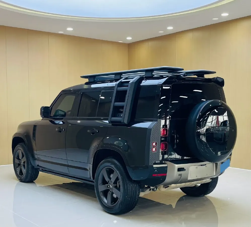2023 Land Rover Defender 3.0T 400HP L6 8AT,autocango,china used car exporter,china ev exporter,chinese used car exporter,chinese used ev exporter