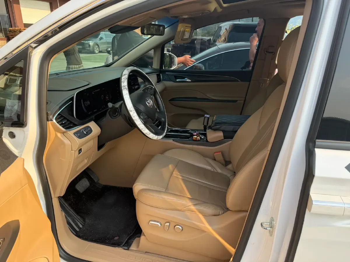 2021 Buick GL8 2.0T 237HP L4 9AT,autocango,china used car exporter,china ev exporter,chinese used car exporter,chinese used ev exporter