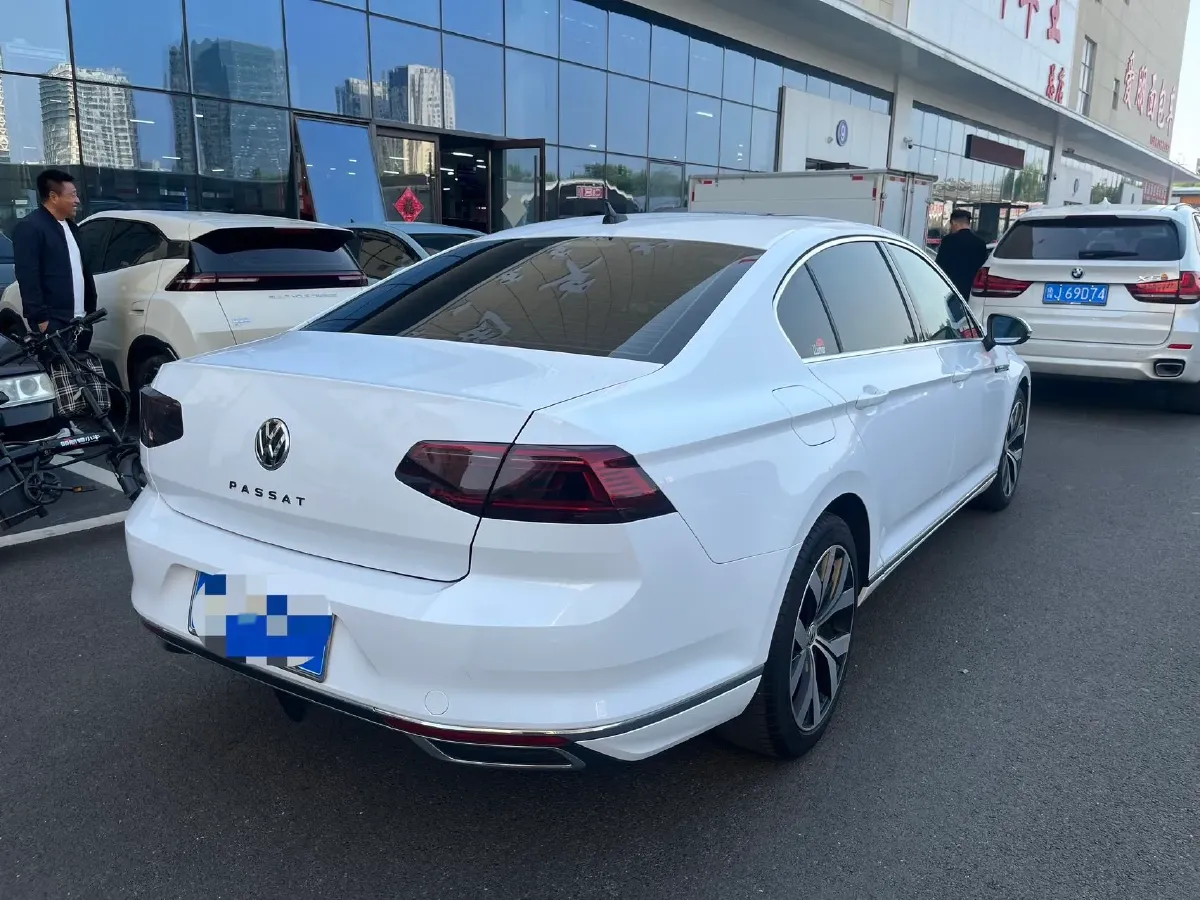 2020 Volkswagen Magotan 2.0T 186HP L4 7DCT,autocango,china used car exporter,china ev exporter,chinese used car exporter,chinese used ev exporter