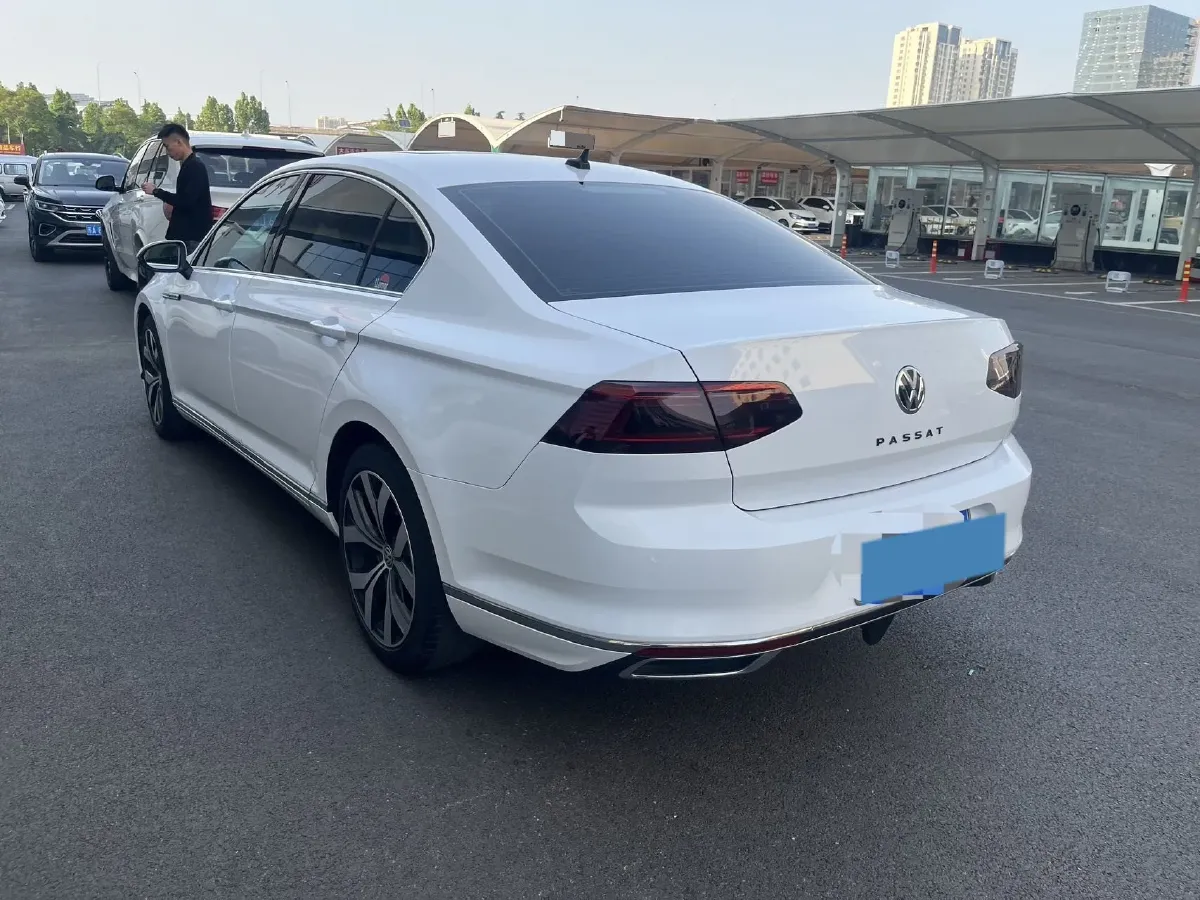 2020 Volkswagen Magotan 2.0T 186HP L4 7DCT,autocango,china used car exporter,china ev exporter,chinese used car exporter,chinese used ev exporter