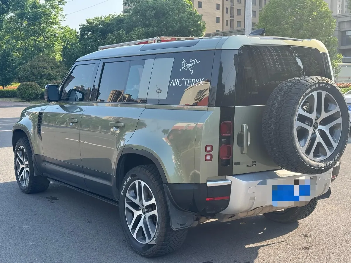 2020 Land Rover Defender 3.0T 400HP L6 8AT,autocango,china used car exporter,china ev exporter,chinese used car exporter,chinese used ev exporter