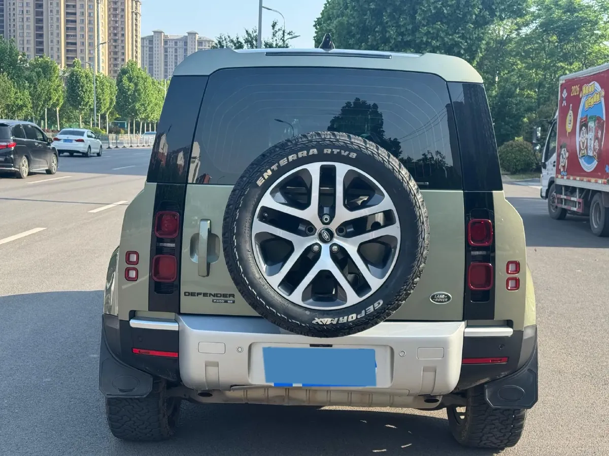 2020 Land Rover Defender 3.0T 400HP L6 8AT,autocango,china used car exporter,china ev exporter,chinese used car exporter,chinese used ev exporter