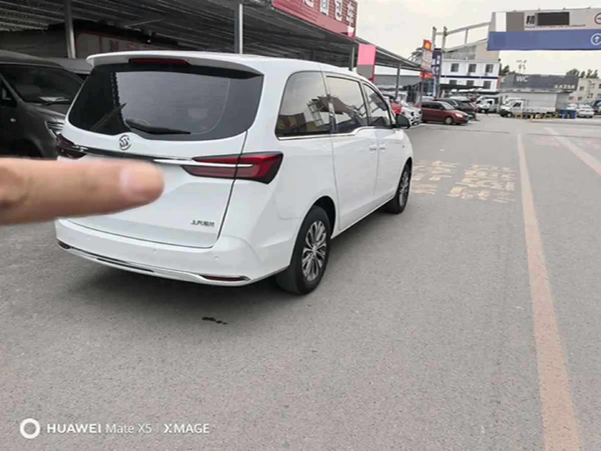 2022 Buick GL8 2.0T 237HP L4 9AT,autocango,china used car exporter,china ev exporter,chinese used car exporter,chinese used ev exporter