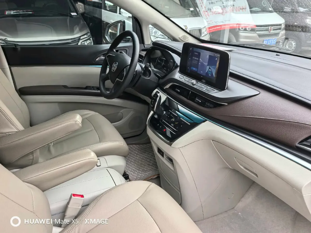 2022 Buick GL8 2.0T 237HP L4 9AT,autocango,china used car exporter,china ev exporter,chinese used car exporter,chinese used ev exporter