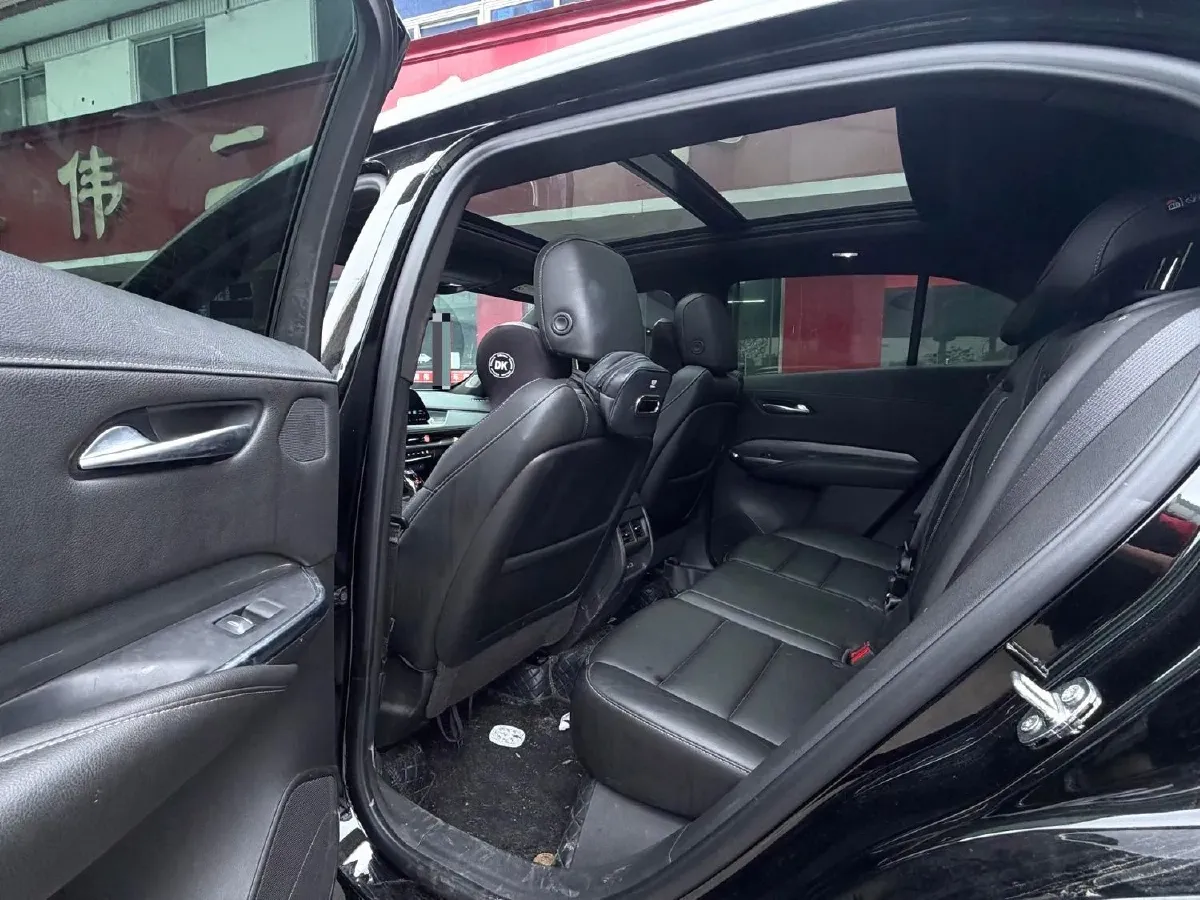 2023 Cadillac XT4 2.0T 237HP L4 9AT,autocango,china used car exporter,china ev exporter,chinese used car exporter,chinese used ev exporter