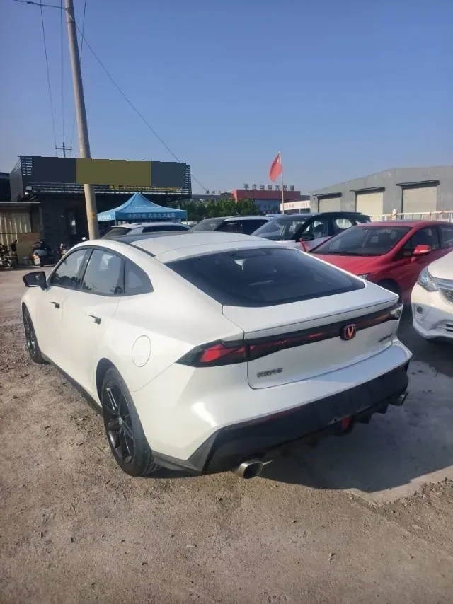 2022 ChangAn UNI-V 1.5T 188HP L4 7DCT,autocango,china used car exporter,china ev exporter,chinese used car exporter,chinese used ev exporter