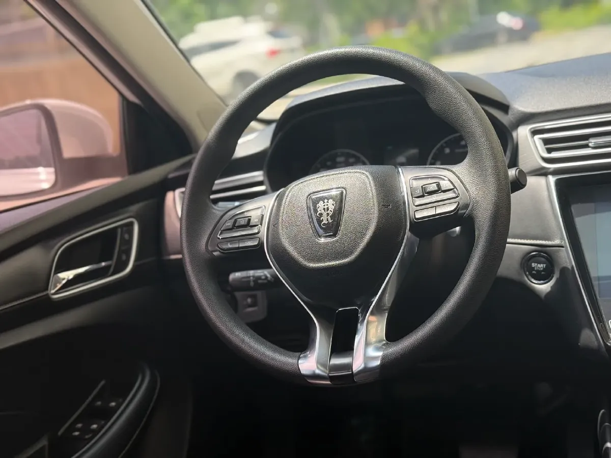 2019 Roewe i5 1.5L 120HP L4 CVT,autocango,china used car exporter,china ev exporter,chinese used car exporter,chinese used ev exporter
