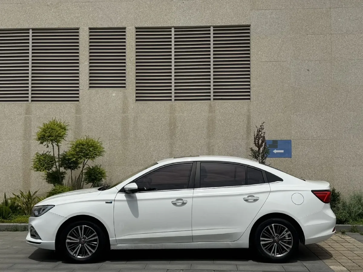 2019 Roewe i5 1.5L 120HP L4 CVT,autocango,china used car exporter,china ev exporter,chinese used car exporter,chinese used ev exporter