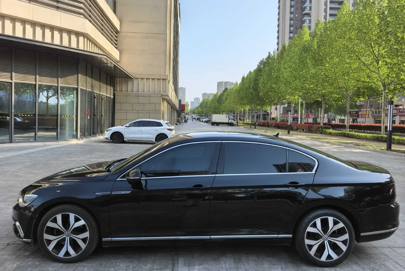 2018 Volkswagen Magotan 2.0T 220HP L4 7DCT,autocango,china used car exporter,china ev exporter,chinese used car exporter,chinese used ev exporter