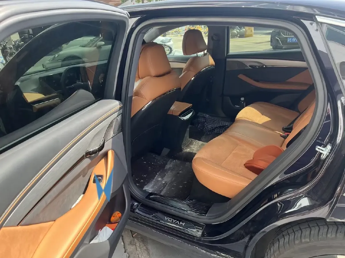 2024 Voyah ZhuiGuang 1.5T 136HP L4 PHEV 43KWH,autocango,china used car exporter,china ev exporter,chinese used car exporter,chinese used ev exporter