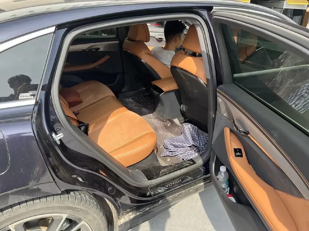 2024 Voyah ZhuiGuang 1.5T 136HP L4 PHEV 43KWH,autocango,china used car exporter,china ev exporter,chinese used car exporter,chinese used ev exporter