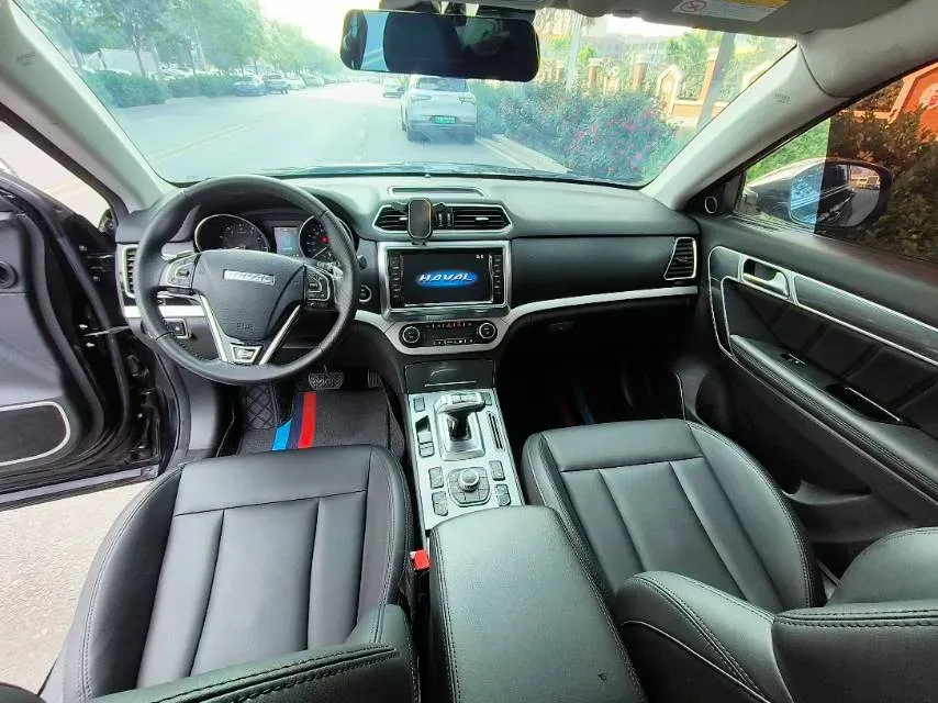 2017 Haval H6 Coupe 2.0T 197HP L4 7DCT,autocango,china used car exporter,china ev exporter,chinese used car exporter,chinese used ev exporter