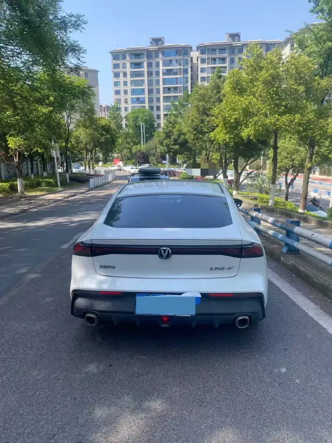 2022 ChangAn UNI-V 1.5T 188HP L4 7DCT,autocango,china used car exporter,china ev exporter,chinese used car exporter,chinese used ev exporter