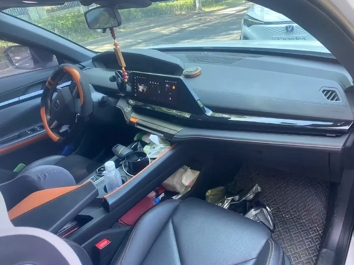 2022 ChangAn UNI-V 1.5T 188HP L4 7DCT,autocango,china used car exporter,china ev exporter,chinese used car exporter,chinese used ev exporter