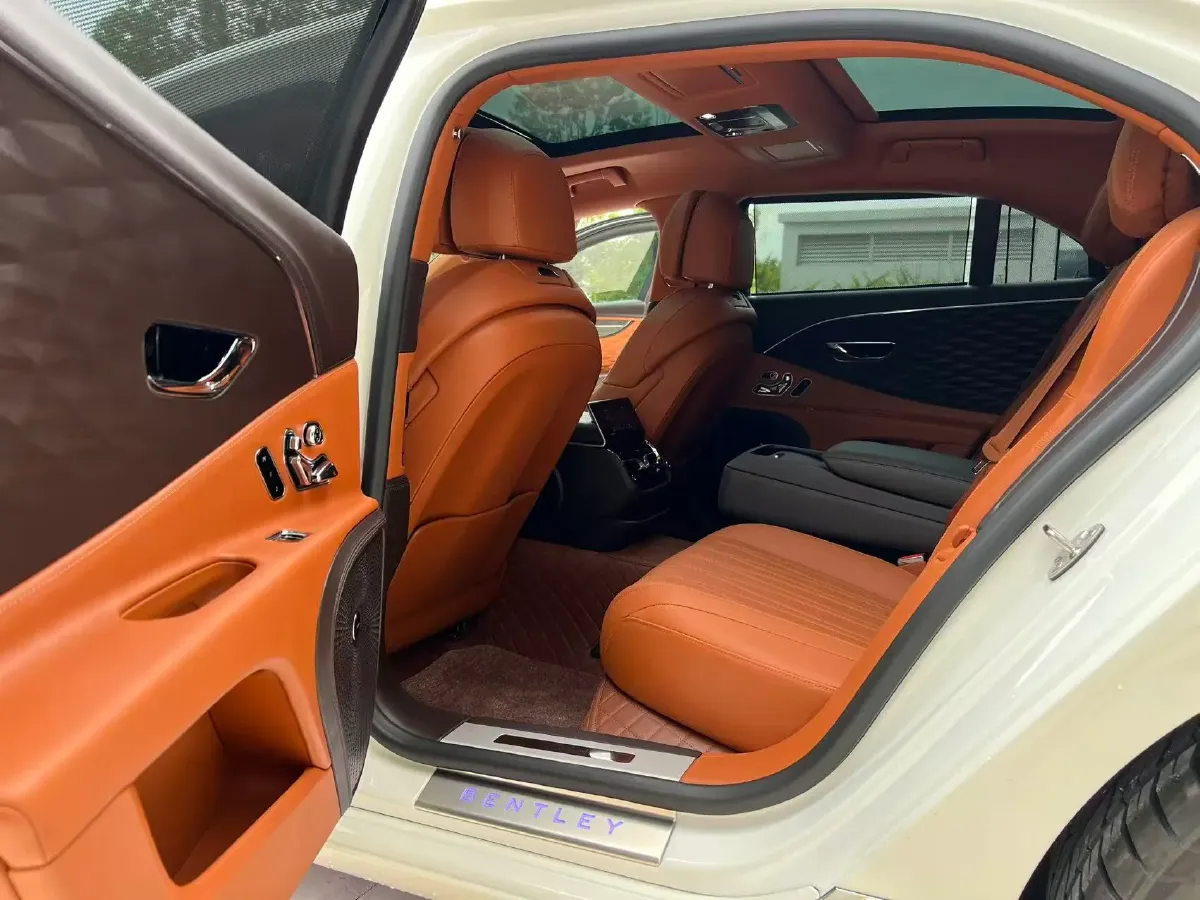 2021 Bentley Flying Spur 4.0T 550HP V8 8DCT,autocango,china used car exporter,china ev exporter,chinese used car exporter,chinese used ev exporter