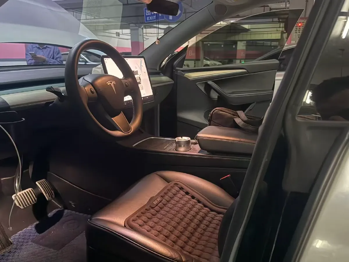 2022 Tesla Model Y BEV 60KWH,autocango,china used car exporter,china ev exporter,chinese used car exporter,chinese used ev exporter