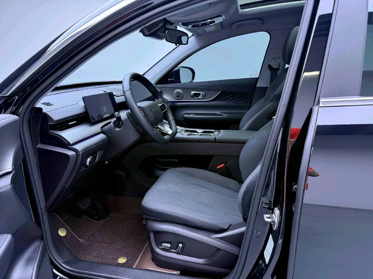 2025 Chery Tiggo 8 Plus 1.6T 197HP L4 7DCT,autocango,china used car exporter,china ev exporter,chinese used car exporter,chinese used ev exporter