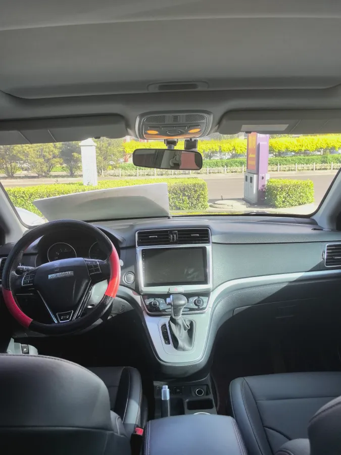 2019 Haval M6 1.5T 150HP L4 7DCT,autocango,china used car exporter,china ev exporter,chinese used car exporter,chinese used ev exporter