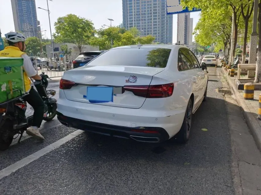 2022 Audi A4L 2.0T 190HP L4 7DCT,autocango,china used car exporter,china ev exporter,chinese used car exporter,chinese used ev exporter