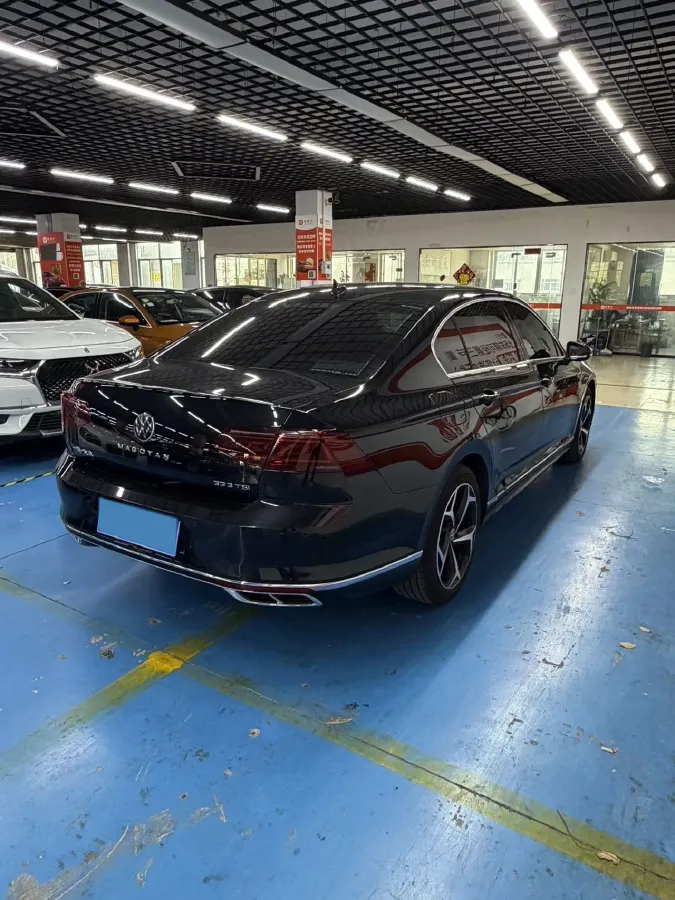 2023 Volkswagen Magotan 2.0T 186HP L4 7DCT,autocango,china used car exporter,china ev exporter,chinese used car exporter,chinese used ev exporter