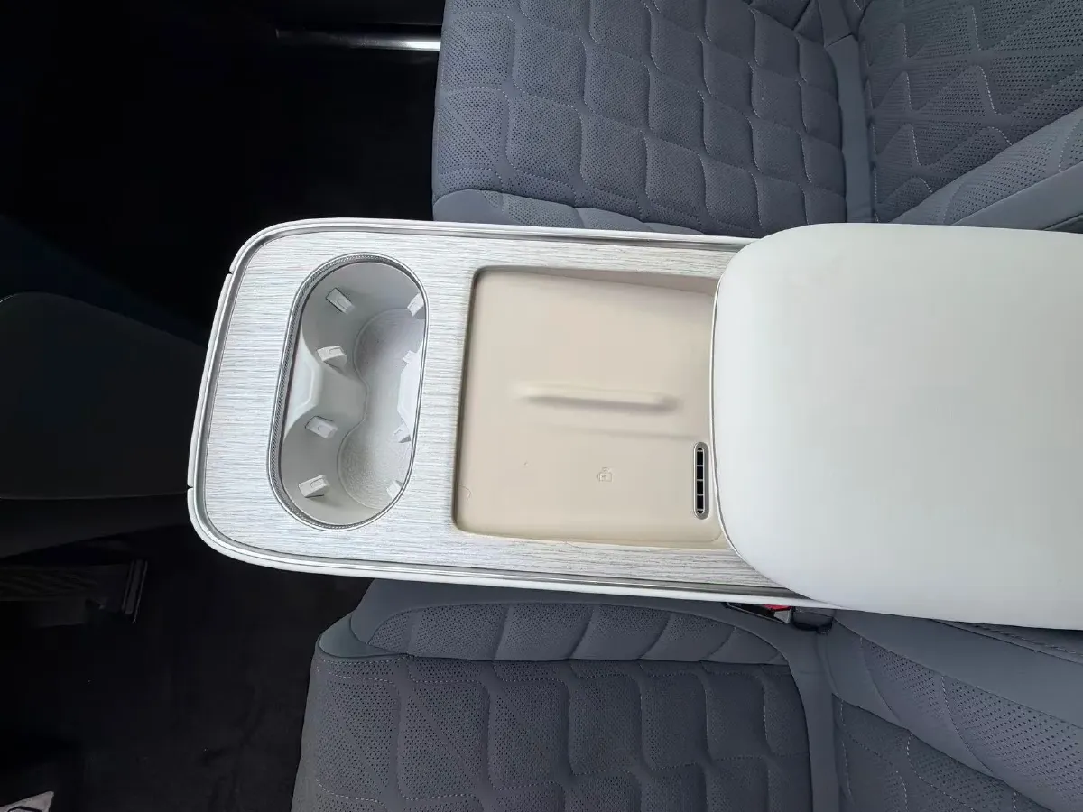 2024 Exceed Sterra ET REEV 156HP REEV 32KWH,autocango,china used car exporter,china ev exporter,chinese used car exporter,chinese used ev exporter