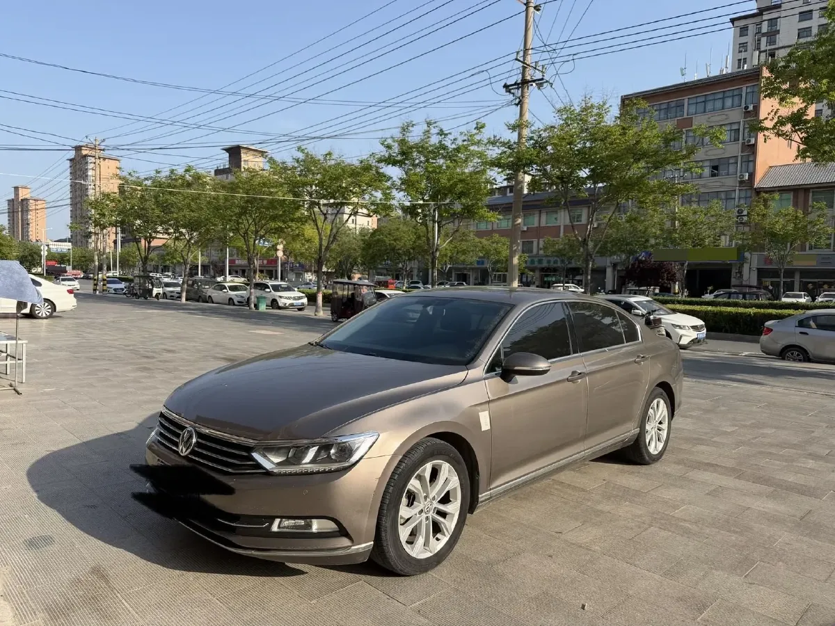 2017 Volkswagen Magotan 1.8T 180HP L4 7DCT,autocango,china used car exporter,china ev exporter,chinese used car exporter,chinese used ev exporter