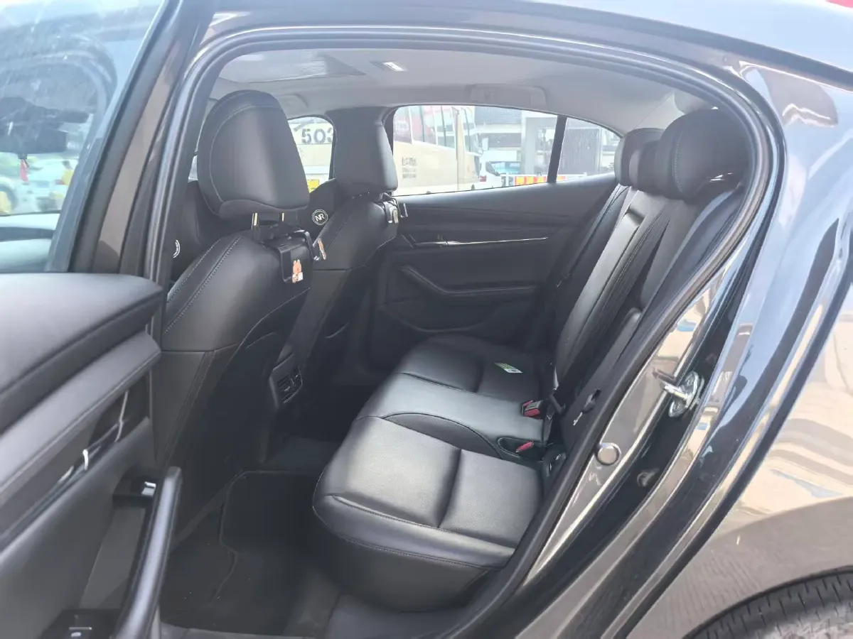 2022 Mazda 3 Axela 2.0L 158HP L4 6AT,autocango,china used car exporter,china ev exporter,chinese used car exporter,chinese used ev exporter