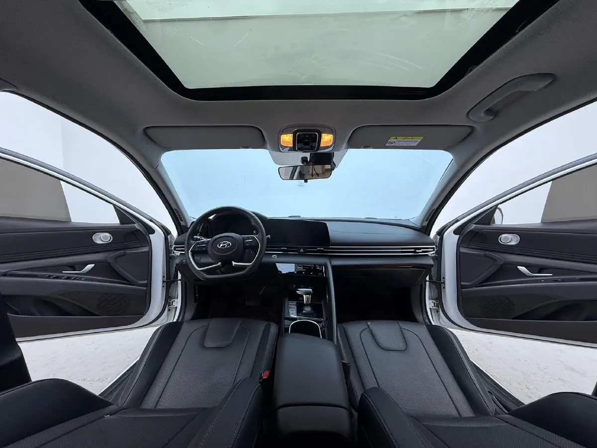 2021 Hyundai Elantra 1.5L 115HP L4 CVT,autocango,china used car exporter,china ev exporter,chinese used car exporter,chinese used ev exporter