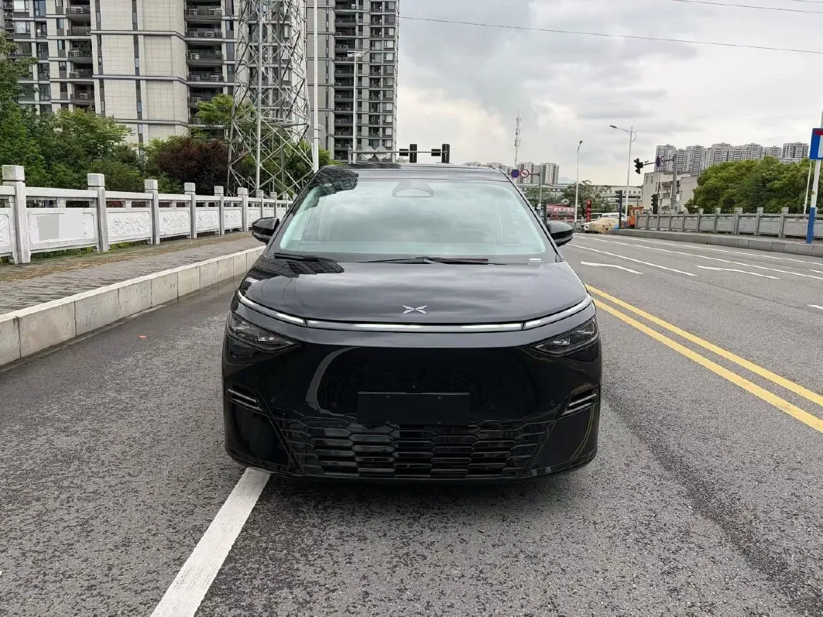 2025 Xpeng X9 BEV,autocango,china used car exporter,china ev exporter,chinese used car exporter,chinese used ev exporter