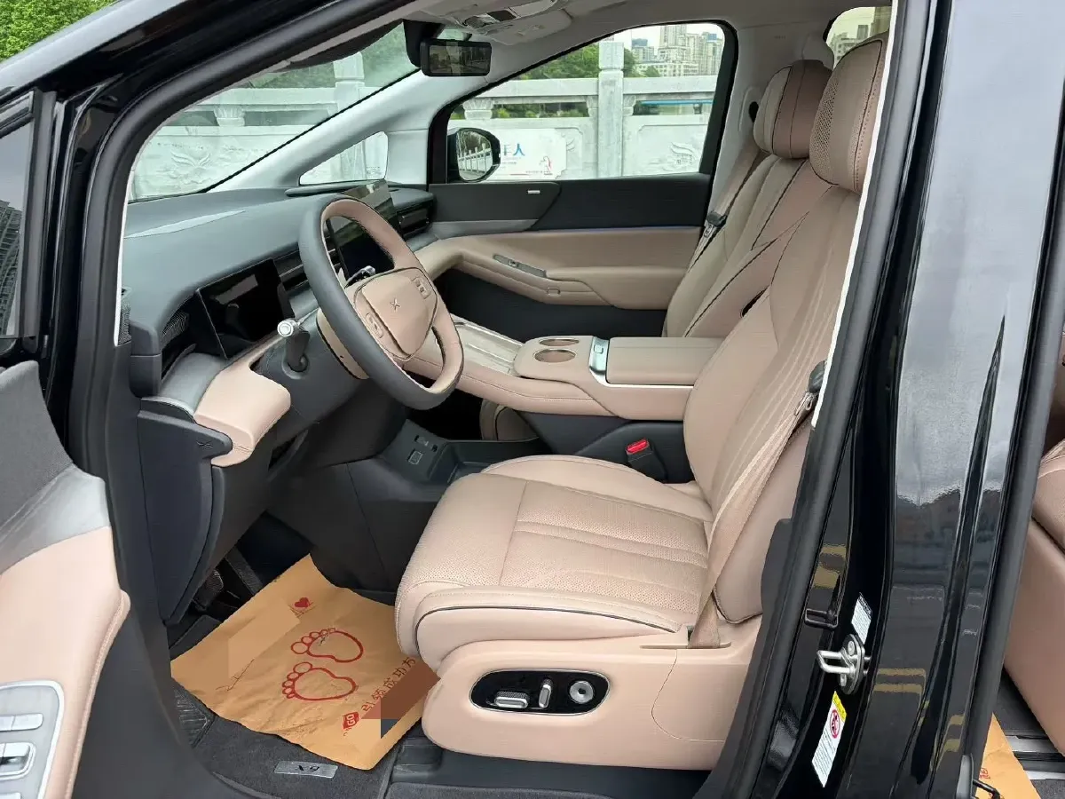 2025 Xpeng X9 BEV,autocango,china used car exporter,china ev exporter,chinese used car exporter,chinese used ev exporter