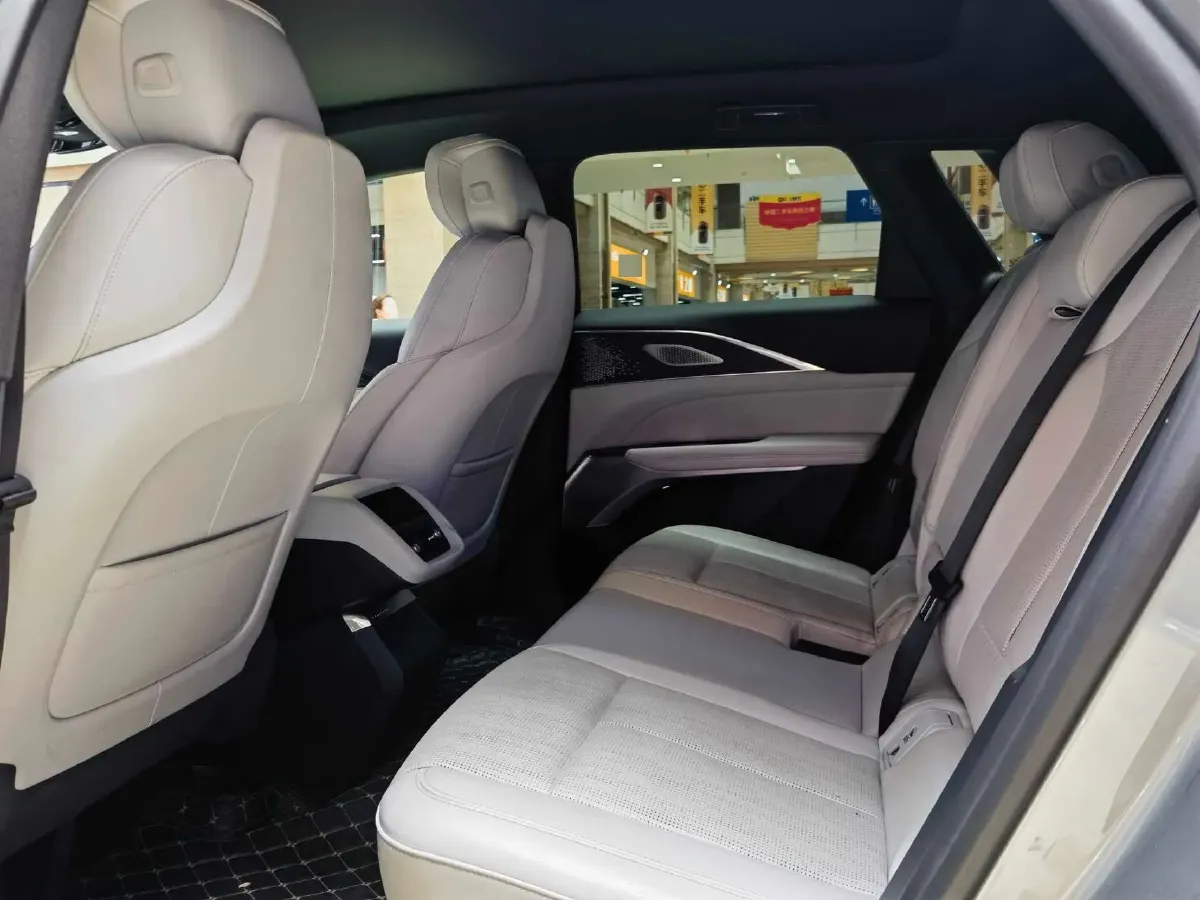 2022 Cadillac IQ Lyriq BEV 95.7KWH,autocango,china used car exporter,china ev exporter,chinese used car exporter,chinese used ev exporter