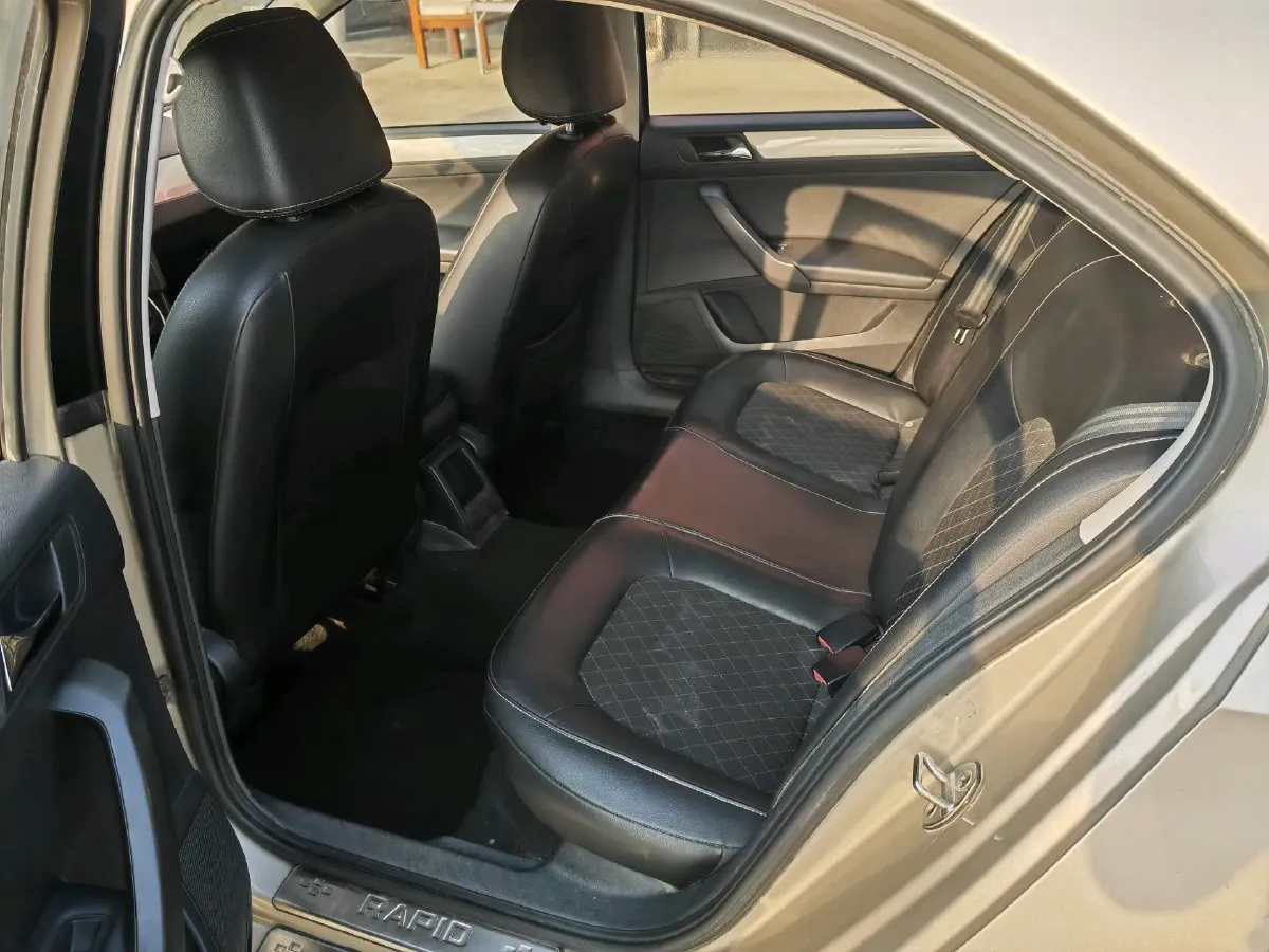 2018 Skoda Rapid 1.6L 110HP L4 6AT,autocango,china used car exporter,china ev exporter,chinese used car exporter,chinese used ev exporter