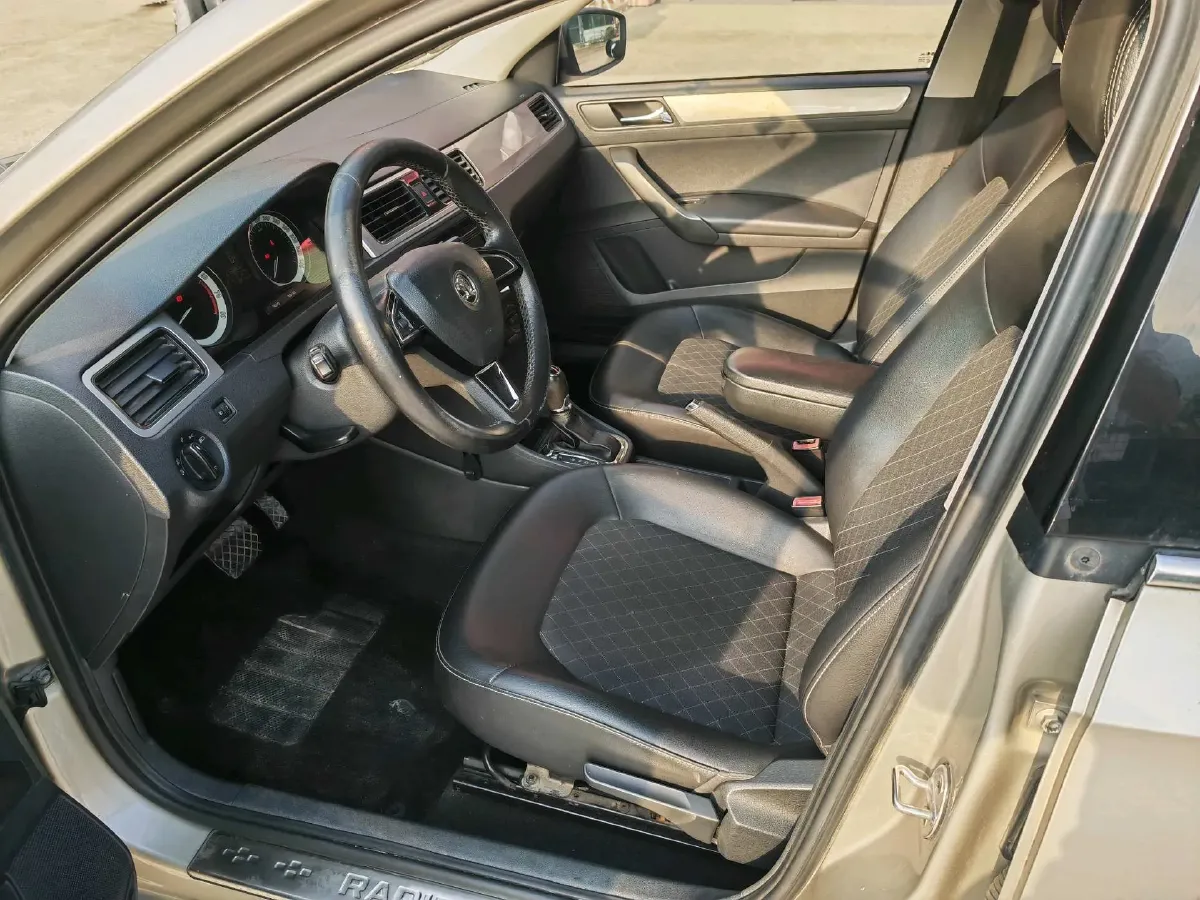 2018 Skoda Rapid 1.6L 110HP L4 6AT,autocango,china used car exporter,china ev exporter,chinese used car exporter,chinese used ev exporter