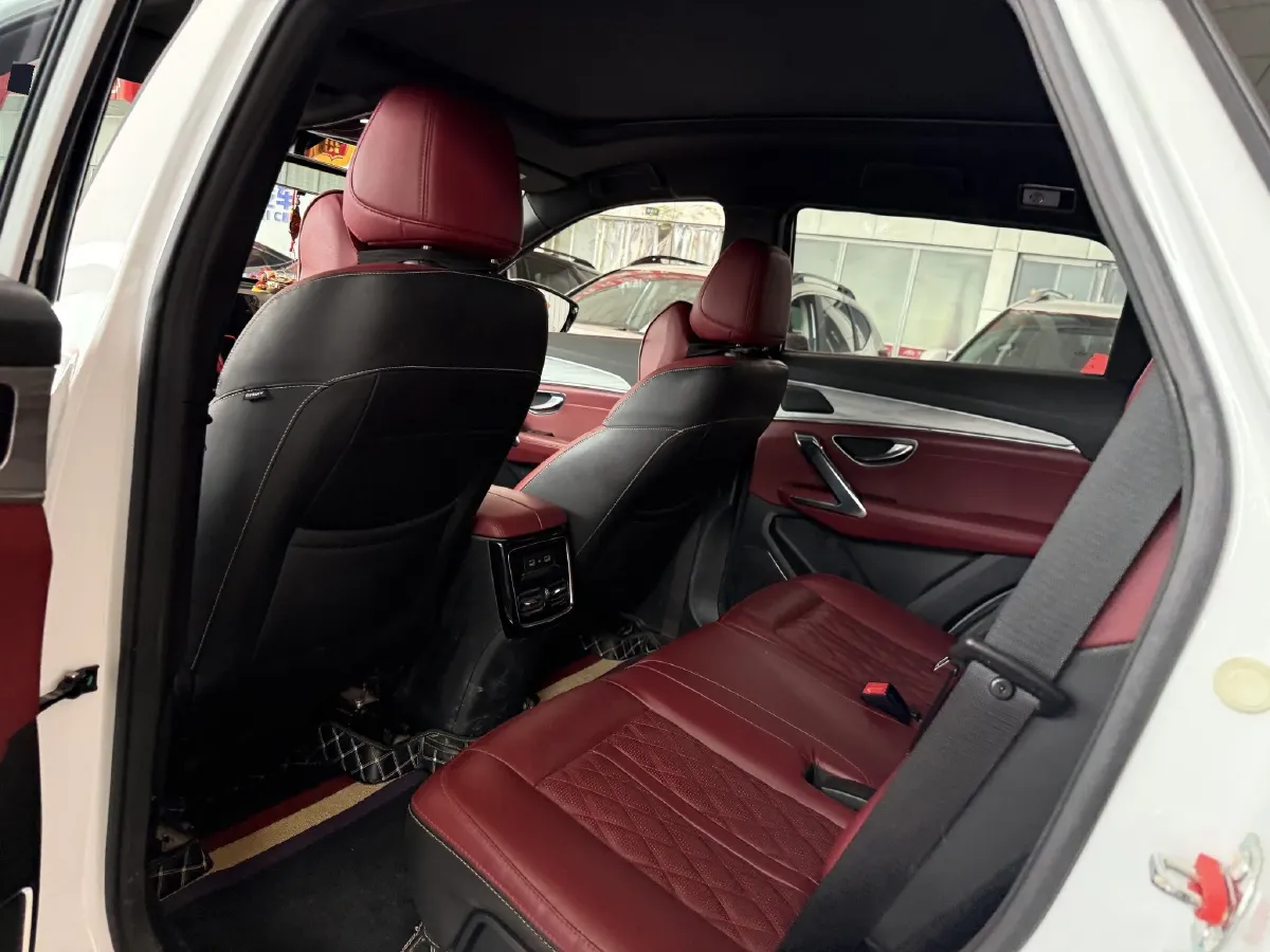 2023 ChangAn Oshan X7 Plus 1.5T 188HP L4 7DCT,autocango,china used car exporter,china ev exporter,chinese used car exporter,chinese used ev exporter