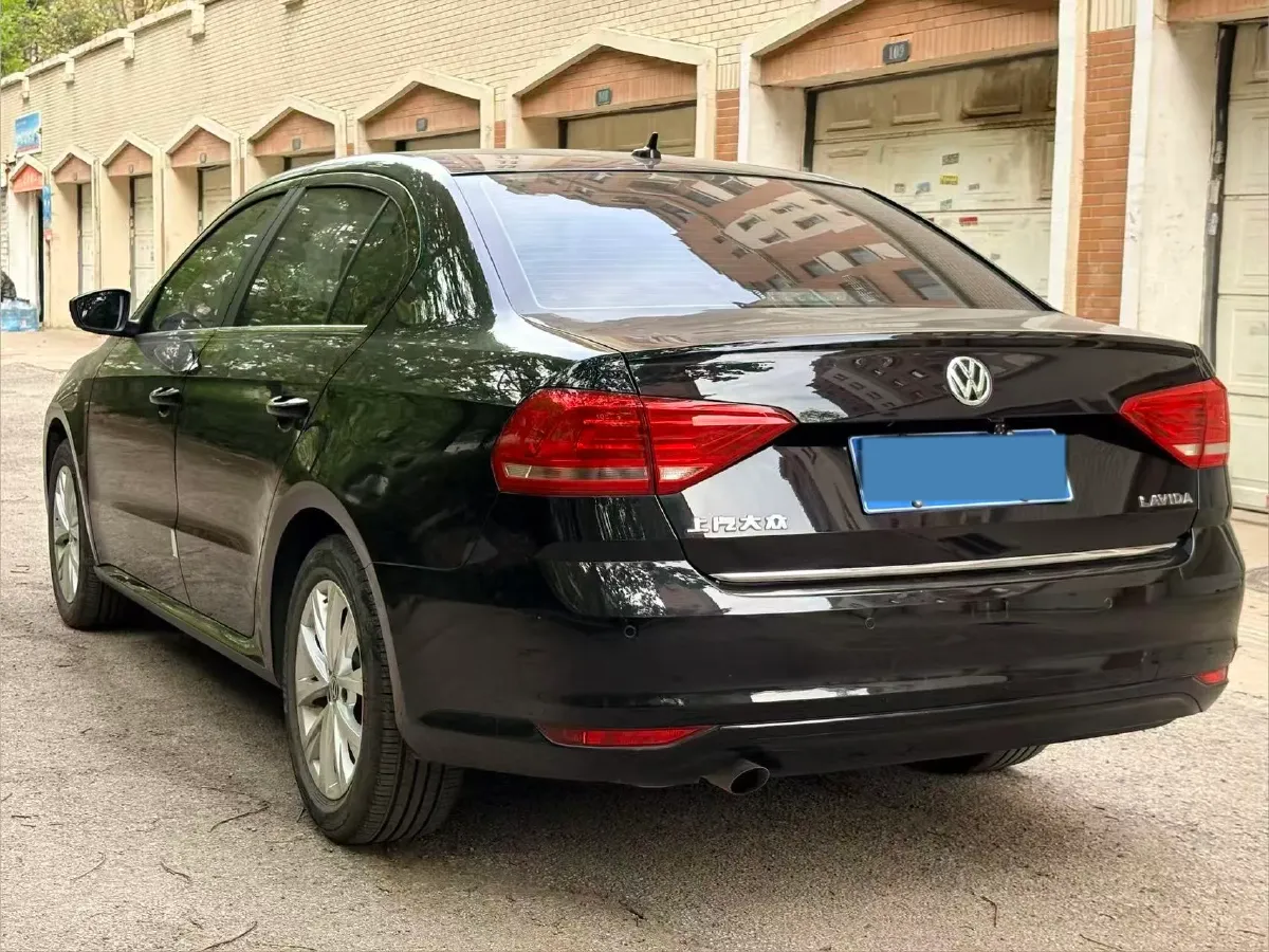 2017 Volkswagen Lavida 1.6L 110HP L4 6AT,autocango,china used car exporter,china ev exporter,chinese used car exporter,chinese used ev exporter