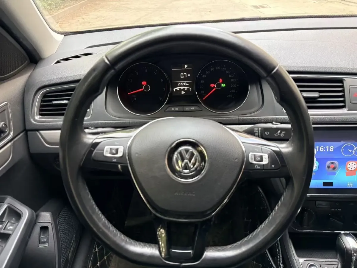 2017 Volkswagen Lavida 1.6L 110HP L4 6AT,autocango,china used car exporter,china ev exporter,chinese used car exporter,chinese used ev exporter