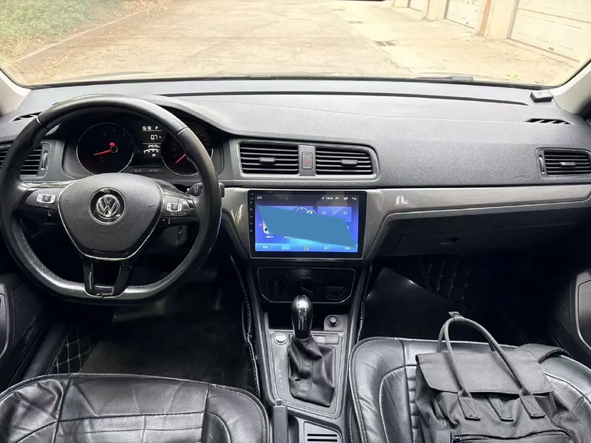 2017 Volkswagen Lavida 1.6L 110HP L4 6AT,autocango,china used car exporter,china ev exporter,chinese used car exporter,chinese used ev exporter