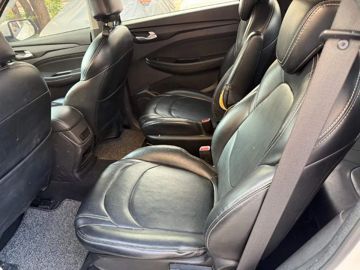 2018 WuLing HongGuang S3 1.5L 112HP L4 6MT,autocango,china used car exporter,china ev exporter,chinese used car exporter,chinese used ev exporter