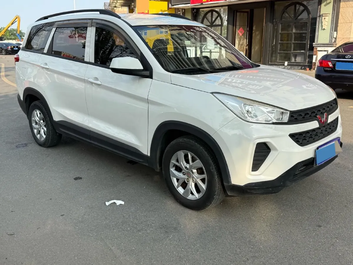 2018 WuLing HongGuang S3 1.5L 112HP L4 6MT,autocango,china used car exporter,china ev exporter,chinese used car exporter,chinese used ev exporter