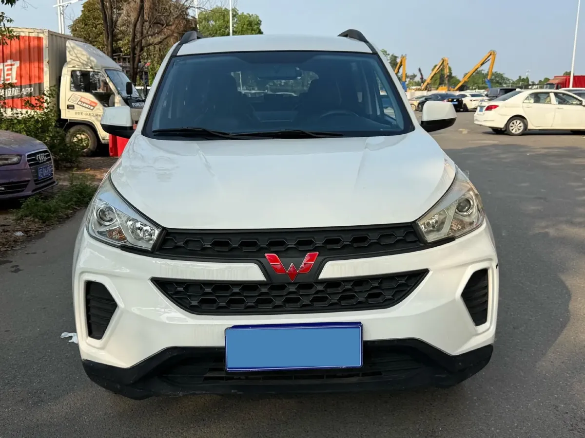 2018 WuLing HongGuang S3 1.5L 112HP L4 6MT,autocango,china used car exporter,china ev exporter,chinese used car exporter,chinese used ev exporter