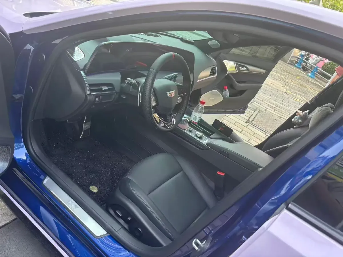 2024 Cadillac CT5 2.0T 237HP L4 10AT,autocango,china used car exporter,china ev exporter,chinese used car exporter,chinese used ev exporter