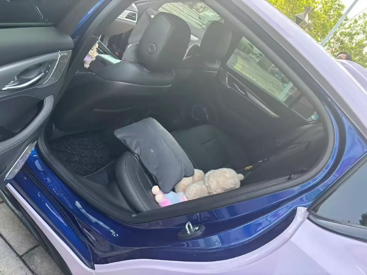 2024 Cadillac CT5 2.0T 237HP L4 10AT,autocango,china used car exporter,china ev exporter,chinese used car exporter,chinese used ev exporter